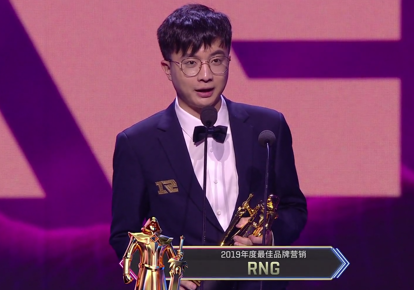 NS血洗LGD，Crisp极限生还后反打强强对话小组赛，留下经典瞬间的简单介绍