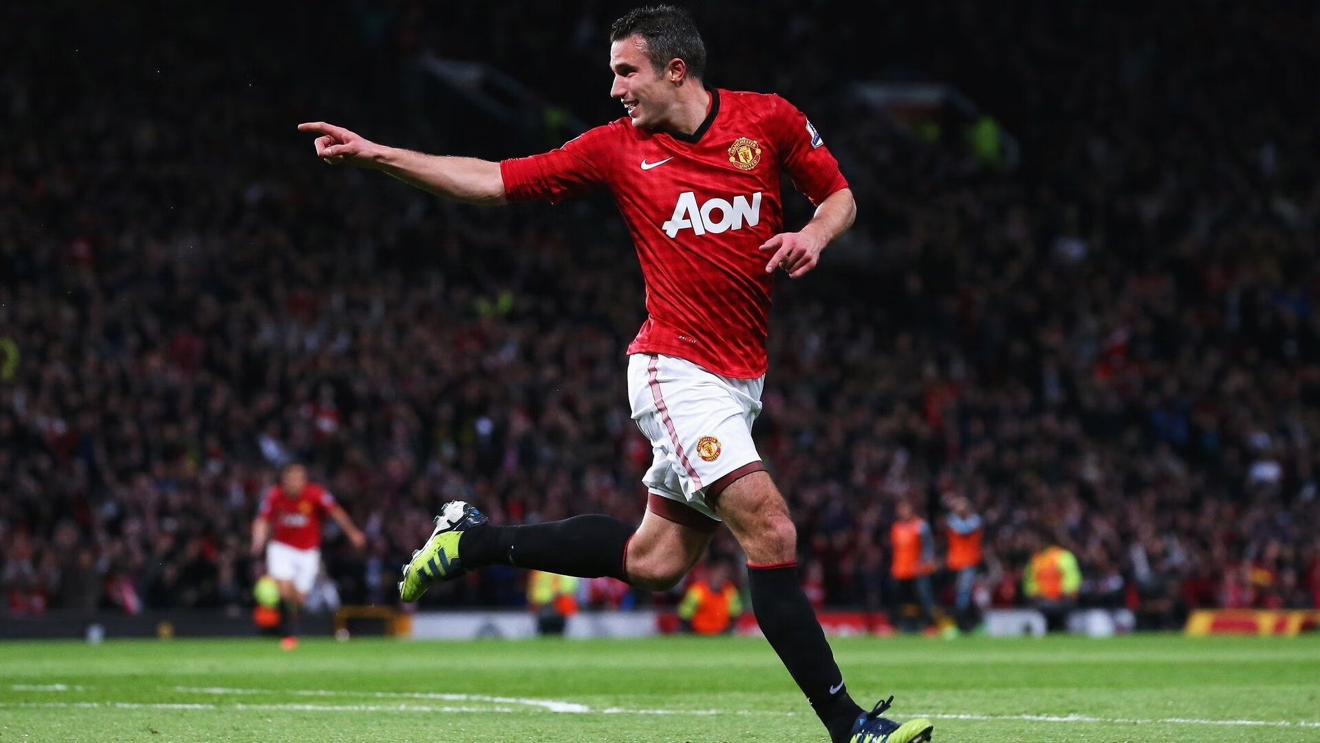 开云平台-F1街道赛之夜，伦纳德化身胜负手，一场策略与勇气的终极对决